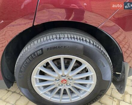 Червоний Ягуар Ф-Пейс, об'ємом двигуна 2 л та пробігом 125 тис. км за 25500 $, фото 23 на Automoto.ua