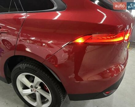 Красный Ягуар Ф-Пейс, объемом двигателя 2 л и пробегом 144 тыс. км за 19500 $, фото 13 на Automoto.ua