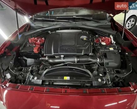 Красный Ягуар Ф-Пейс, объемом двигателя 2 л и пробегом 144 тыс. км за 19500 $, фото 5 на Automoto.ua