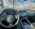 Красный Ягуар Ф-Пейс, объемом двигателя 2 л и пробегом 99 тыс. км за 30000 $, фото 1 на Automoto.ua