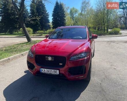 Красный Ягуар Ф-Пейс, объемом двигателя 3 л и пробегом 42 тыс. км за 30999 $, фото 1 на Automoto.ua