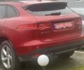 Красный Ягуар Ф-Пейс, объемом двигателя 2 л и пробегом 170 тыс. км за 20150 $, фото 2 на Automoto.ua