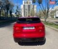 Красный Ягуар Ф-Пейс, объемом двигателя 3 л и пробегом 42 тыс. км за 30999 $, фото 5 на Automoto.ua