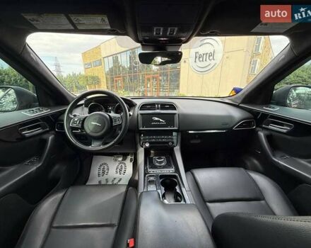 Червоний Ягуар Ф-Пейс, об'ємом двигуна 3 л та пробігом 149 тис. км за 13900 $, фото 13 на Automoto.ua