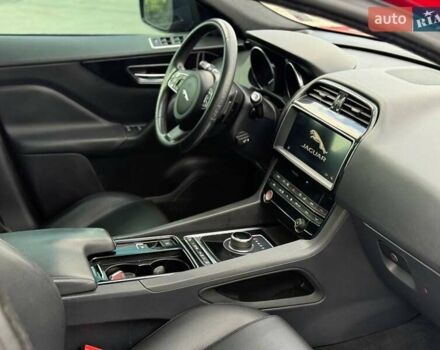 Червоний Ягуар Ф-Пейс, об'ємом двигуна 3 л та пробігом 149 тис. км за 13900 $, фото 15 на Automoto.ua
