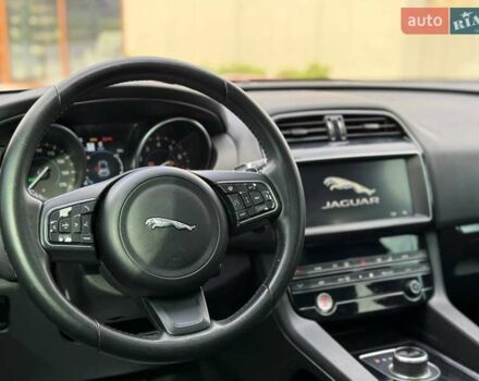 Червоний Ягуар Ф-Пейс, об'ємом двигуна 3 л та пробігом 149 тис. км за 13900 $, фото 18 на Automoto.ua