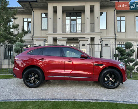 Красный Ягуар Ф-Пейс, объемом двигателя 2 л и пробегом 30 тыс. км за 44000 $, фото 19 на Automoto.ua