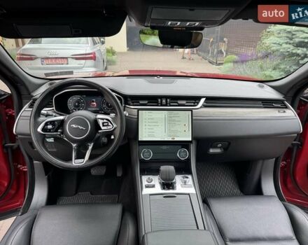 Червоний Ягуар Ф-Пейс, об'ємом двигуна 2 л та пробігом 53 тис. км за 38500 $, фото 21 на Automoto.ua