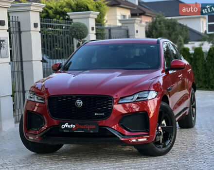 Красный Ягуар Ф-Пейс, объемом двигателя 2 л и пробегом 30 тыс. км за 44000 $, фото 3 на Automoto.ua