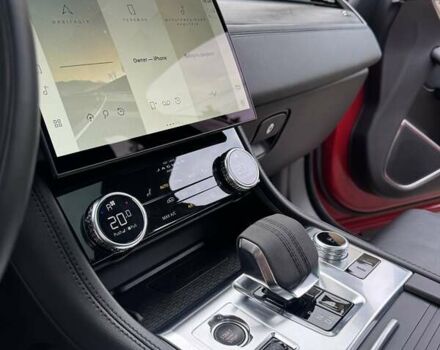 Червоний Ягуар Ф-Пейс, об'ємом двигуна 2 л та пробігом 53 тис. км за 38500 $, фото 18 на Automoto.ua