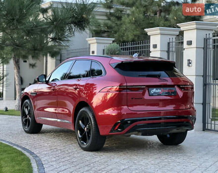 Красный Ягуар Ф-Пейс, объемом двигателя 2 л и пробегом 30 тыс. км за 44000 $, фото 23 на Automoto.ua