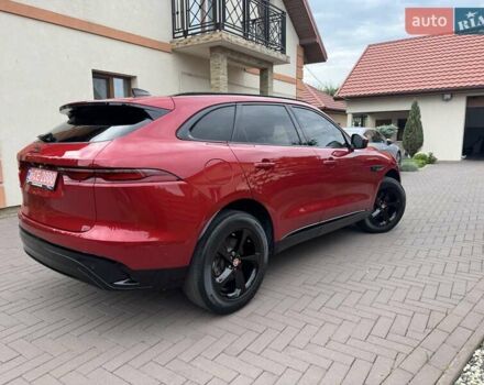 Червоний Ягуар Ф-Пейс, об'ємом двигуна 2 л та пробігом 53 тис. км за 38500 $, фото 4 на Automoto.ua