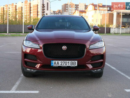 Красный Ягуар Ф-Пейс, объемом двигателя 2 л и пробегом 214 тыс. км за 22500 $, фото 1 на Automoto.ua
