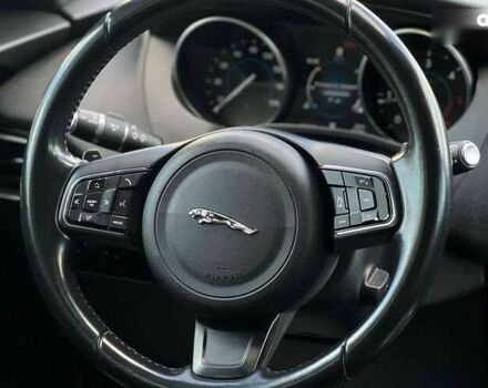 Ягуар Ф-Пейс, объемом двигателя 2 л и пробегом 97 тыс. км за 25500 $, фото 15 на Automoto.ua