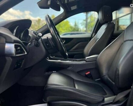 Ягуар Ф-Пейс, объемом двигателя 2 л и пробегом 97 тыс. км за 25500 $, фото 11 на Automoto.ua