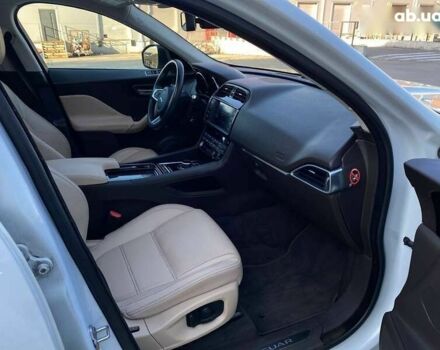 Ягуар Ф-Пейс, объемом двигателя 2 л и пробегом 49 тыс. км за 23490 $, фото 23 на Automoto.ua