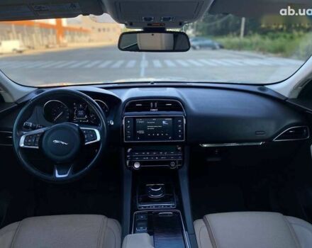 Ягуар Ф-Пейс, объемом двигателя 2 л и пробегом 49 тыс. км за 23490 $, фото 27 на Automoto.ua