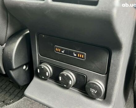 Ягуар Ф-Пейс, объемом двигателя 2 л и пробегом 177 тыс. км за 28990 $, фото 23 на Automoto.ua