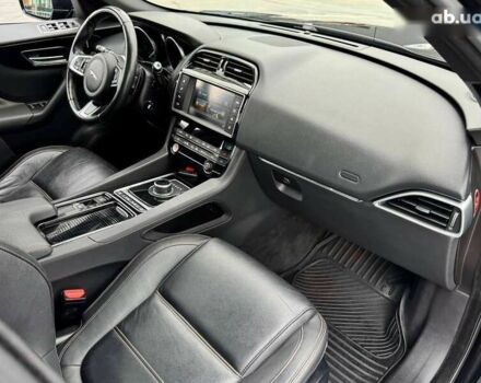 Ягуар Ф-Пейс, объемом двигателя 2 л и пробегом 150 тыс. км за 21990 $, фото 26 на Automoto.ua