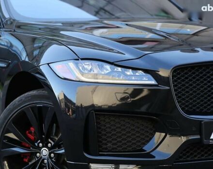 Ягуар Ф-Пейс, объемом двигателя 3 л и пробегом 87 тыс. км за 27200 $, фото 3 на Automoto.ua