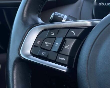 Ягуар Ф-Пейс, объемом двигателя 2 л и пробегом 49 тыс. км за 23490 $, фото 29 на Automoto.ua