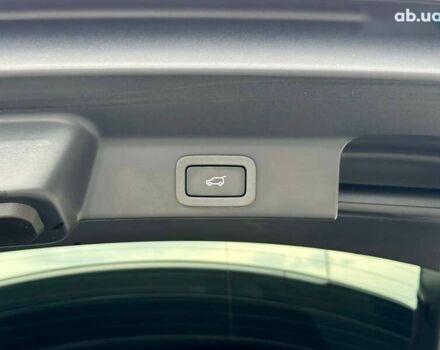 Ягуар Ф-Пейс, объемом двигателя 2 л и пробегом 150 тыс. км за 21990 $, фото 18 на Automoto.ua