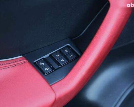 Ягуар Ф-Пейс, объемом двигателя 3 л и пробегом 87 тыс. км за 27200 $, фото 24 на Automoto.ua