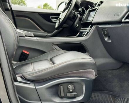 Ягуар Ф-Пейс, объемом двигателя 2 л и пробегом 150 тыс. км за 21990 $, фото 25 на Automoto.ua