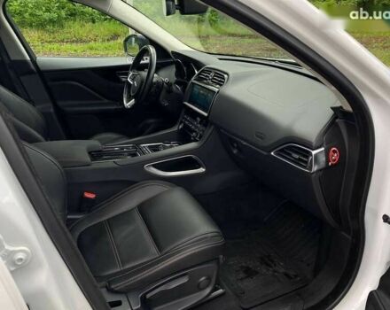 Ягуар Ф-Пейс, об'ємом двигуна 2 л та пробігом 121 тис. км за 23490 $, фото 20 на Automoto.ua