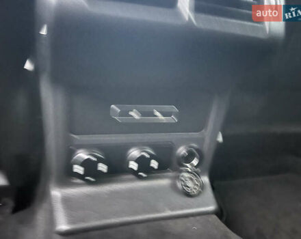 Ягуар Ф-Пейс, объемом двигателя 0 л и пробегом 145 тыс. км за 15900 $, фото 9 на Automoto.ua