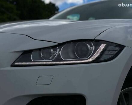 Ягуар Ф-Пейс, об'ємом двигуна 2 л та пробігом 121 тис. км за 23490 $, фото 3 на Automoto.ua