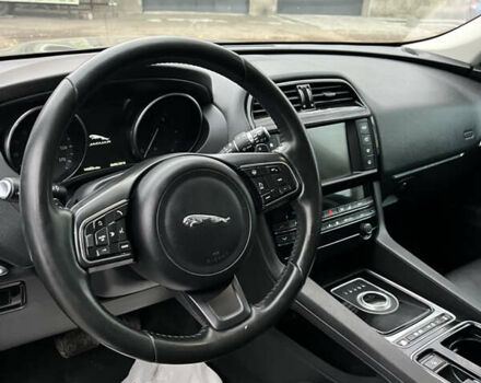 Ягуар Ф-Пейс, объемом двигателя 0 л и пробегом 145 тыс. км за 15900 $, фото 8 на Automoto.ua