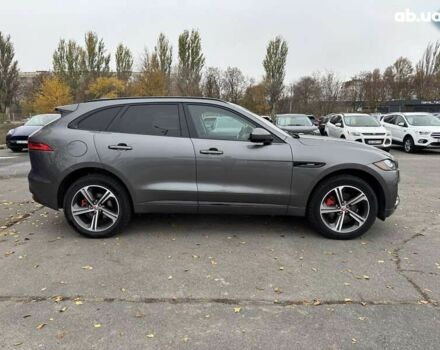 Ягуар Ф-Пейс, объемом двигателя 2 л и пробегом 92 тыс. км за 28500 $, фото 3 на Automoto.ua