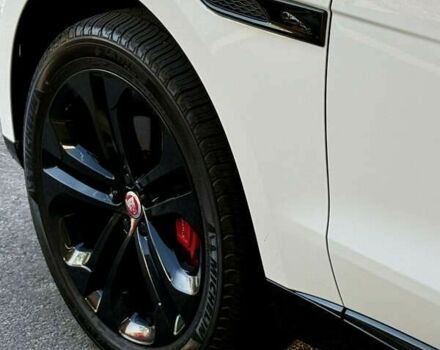 Ягуар Ф-Пейс, объемом двигателя 2 л и пробегом 15 тыс. км за 44500 $, фото 3 на Automoto.ua