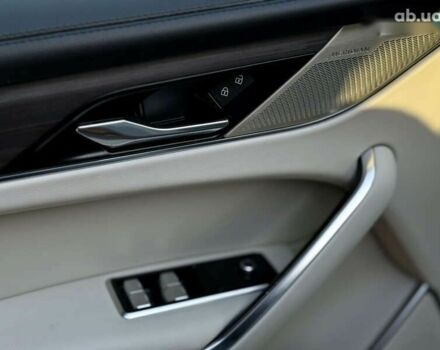 Ягуар Ф-Пейс, объемом двигателя 2 л и пробегом 15 тыс. км за 44500 $, фото 17 на Automoto.ua