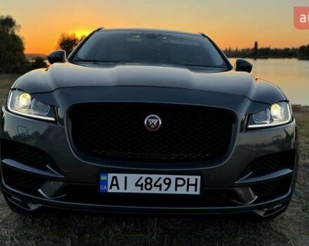 Серый Ягуар Ф-Пейс, объемом двигателя 2 л и пробегом 180 тыс. км за 18900 $, фото 5 на Automoto.ua
