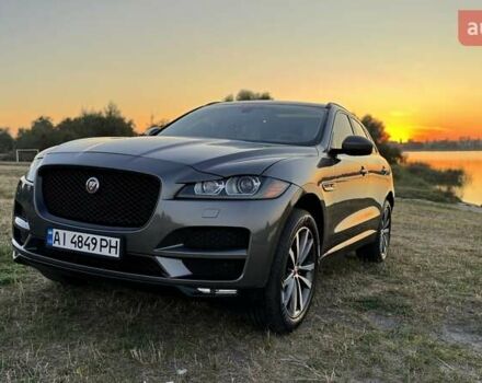 Серый Ягуар Ф-Пейс, объемом двигателя 2 л и пробегом 180 тыс. км за 18900 $, фото 1 на Automoto.ua