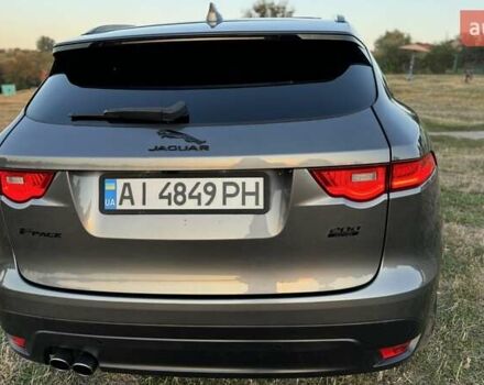 Серый Ягуар Ф-Пейс, объемом двигателя 2 л и пробегом 180 тыс. км за 18900 $, фото 18 на Automoto.ua