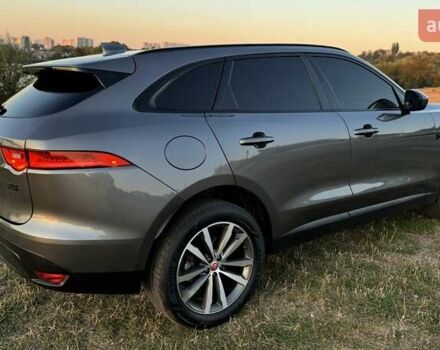 Серый Ягуар Ф-Пейс, объемом двигателя 2 л и пробегом 180 тыс. км за 18900 $, фото 16 на Automoto.ua