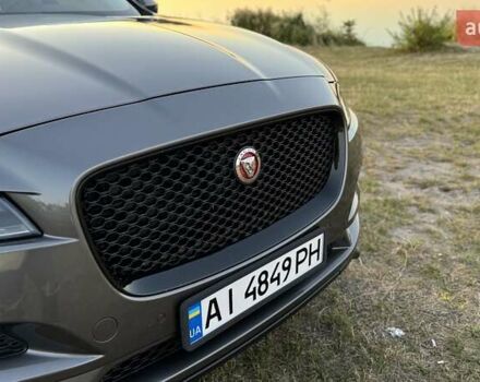 Серый Ягуар Ф-Пейс, объемом двигателя 2 л и пробегом 180 тыс. км за 18900 $, фото 21 на Automoto.ua