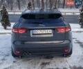 Серый Ягуар Ф-Пейс, объемом двигателя 2 л и пробегом 200 тыс. км за 23900 $, фото 5 на Automoto.ua