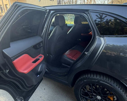 Серый Ягуар Ф-Пейс, объемом двигателя 2 л и пробегом 131 тыс. км за 27500 $, фото 11 на Automoto.ua