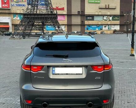 Серый Ягуар Ф-Пейс, объемом двигателя 3 л и пробегом 103 тыс. км за 21900 $, фото 5 на Automoto.ua
