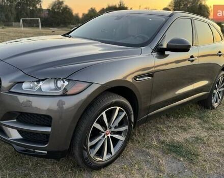 Серый Ягуар Ф-Пейс, объемом двигателя 2 л и пробегом 180 тыс. км за 18900 $, фото 2 на Automoto.ua