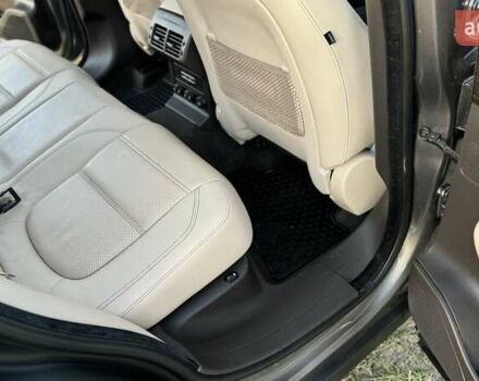 Серый Ягуар Ф-Пейс, объемом двигателя 2 л и пробегом 180 тыс. км за 18900 $, фото 37 на Automoto.ua