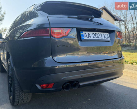 Серый Ягуар Ф-Пейс, объемом двигателя 2 л и пробегом 131 тыс. км за 27500 $, фото 8 на Automoto.ua