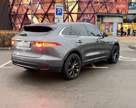 Серый Ягуар Ф-Пейс, объемом двигателя 2 л и пробегом 146 тыс. км за 22490 $, фото 6 на Automoto.ua