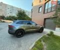 Серый Ягуар Ф-Пейс, объемом двигателя 2 л и пробегом 140 тыс. км за 23000 $, фото 2 на Automoto.ua