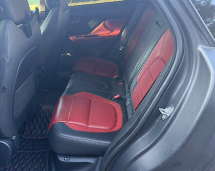 Серый Ягуар Ф-Пейс, объемом двигателя 2 л и пробегом 131 тыс. км за 27500 $, фото 12 на Automoto.ua