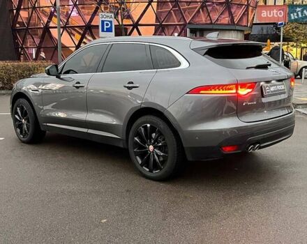 Серый Ягуар Ф-Пейс, объемом двигателя 2 л и пробегом 146 тыс. км за 22490 $, фото 4 на Automoto.ua